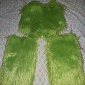 Grinch bummies and leg warmers